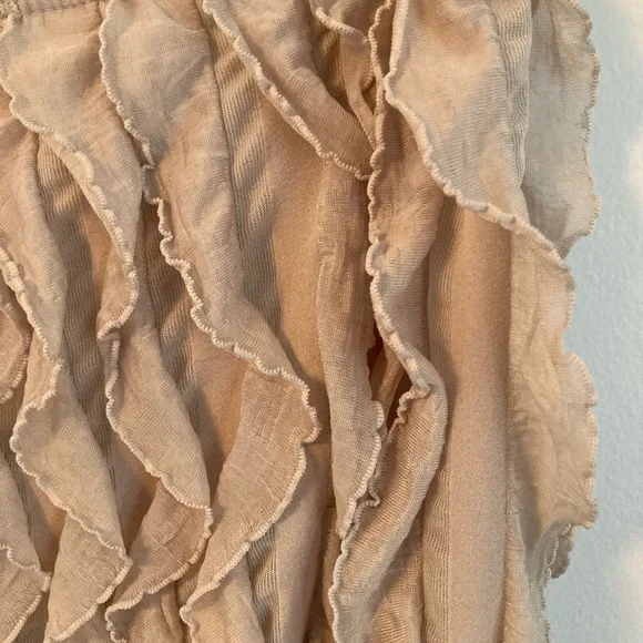 Tube top lacy frills with black bodice waist. Feminine lacy tube top - Picture 9 of 11